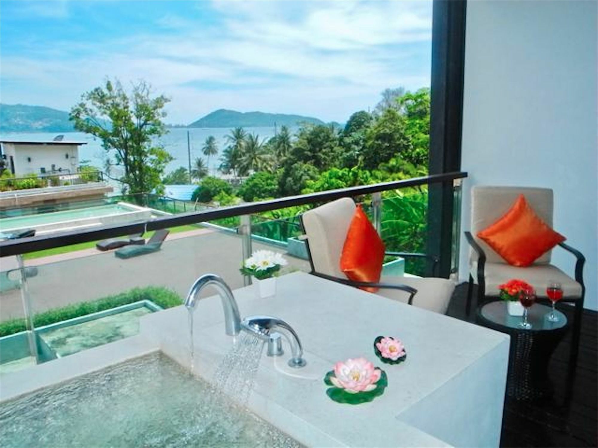 The Privilege Residence : 1 Bedroom Apartment In Patong Eksteriør billede